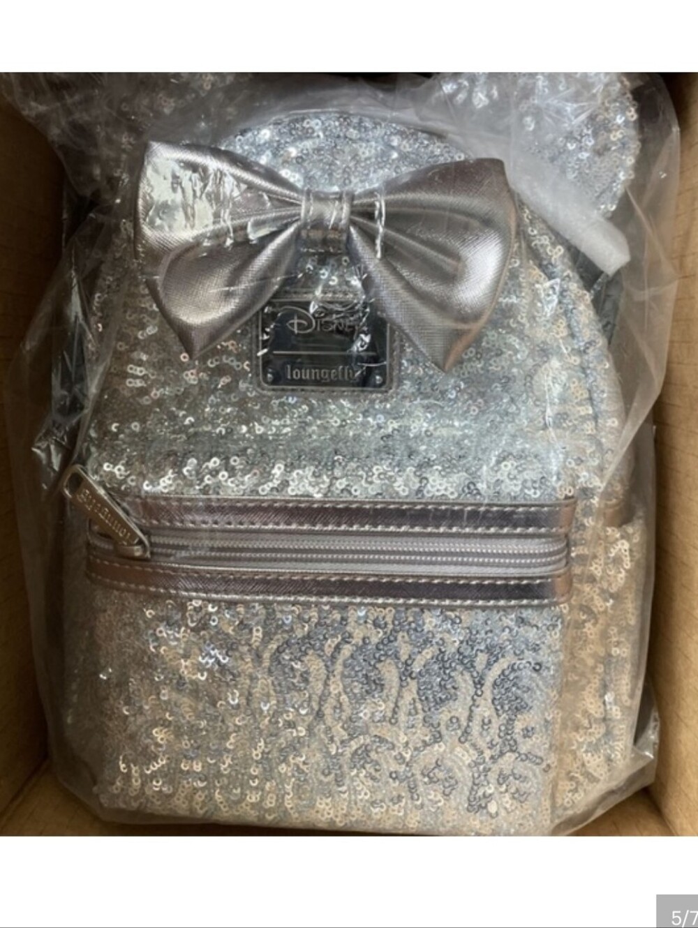 Loungefly x Disney ALL SILVER Sequin Minnie Ear Backpack - Picture 4 of 4